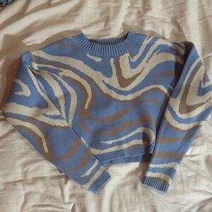 Hollister Blue and Beige Cropped Sweater